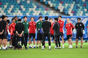 奥地利vs约旦-1-日本队今日开启抵美后首训，5000人参观训练+南野拓实和球队会合