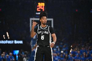 西班牙vs佛得角-2-大心脏5分定乾坤！卡斯尔攻防拉满存在感极强 14中8砍23分5板5助