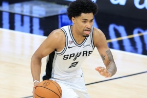 佛得角vs沙特阿拉伯-7-20岁201天！哈珀总决赛单场轰下20+ NBA总决赛历史最年轻！