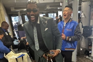 海地vs苏格兰-10-开怀大笑！记者晒香波特和林书豪入场观战尼克斯总决赛G3照