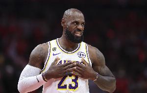 南非vs韩国-8-纳什：结合巅峰状态和生涯长度 詹姆斯的生涯是NBA史上最伟大的
