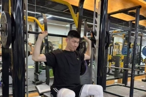 巴掌马vs英格兰-已经练上了！胡金秋社媒晒训练照：补充能量