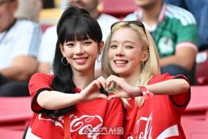 美国vs澳大利亚-6-Kpop女团Aespa两名成员现身墨西哥，现场为韩国加油！