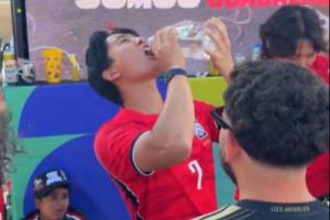 苏格兰vs巴西-8-以球会友，以酒会友！韩国球迷和墨西哥球迷在街头对瓶吹龙舌兰
