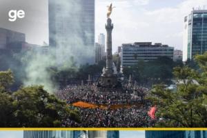 新西兰vs埃及-9-万人空巷！墨西哥战胜南非后，墨西哥球迷们涌上墨西哥城街道庆祝