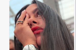 墨西哥vs韩国-7-不开心！巴拉圭完败，“巴拉圭乳神”晒捂眼自拍照：-80