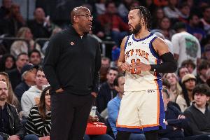 墨西哥vs韩国-10-吉诺比利大气：恭喜纽约尼克斯夺得NBA总决赛冠军